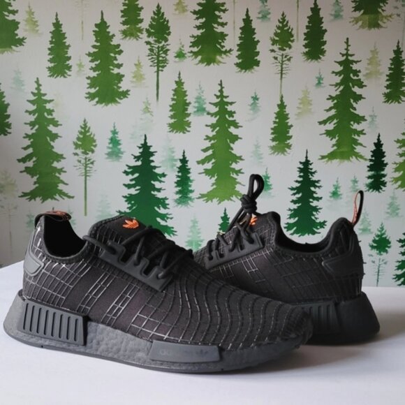 NEW 9.5 Mens NMD_R1 Addidas Shoes. - Picture 1 of 14